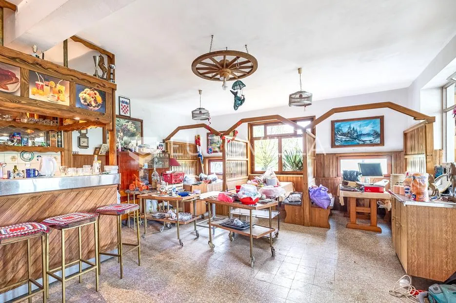 sesvete, dobrodol, stambeno, poslovni objekt 578 m² - slika 2