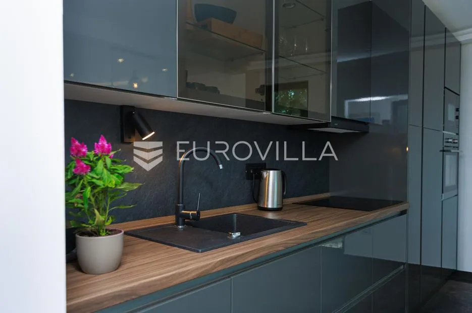 rijeka, kostrena, paveki villa s 2 stana, pomoćnim objektom i bazenom, 279 m² - slika 16