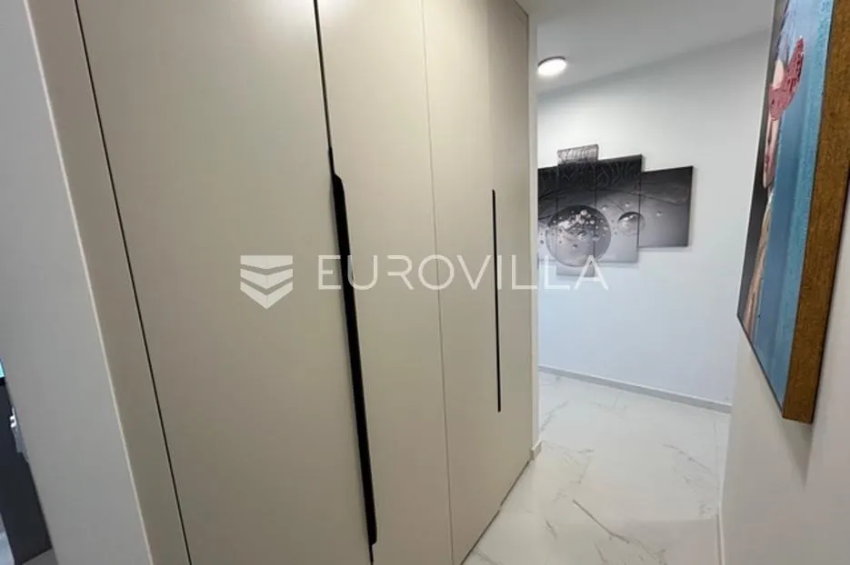 istra, novigrad – moderan stan s panoramskim pogledom na more i prostranom krovnom terasom - slika 16