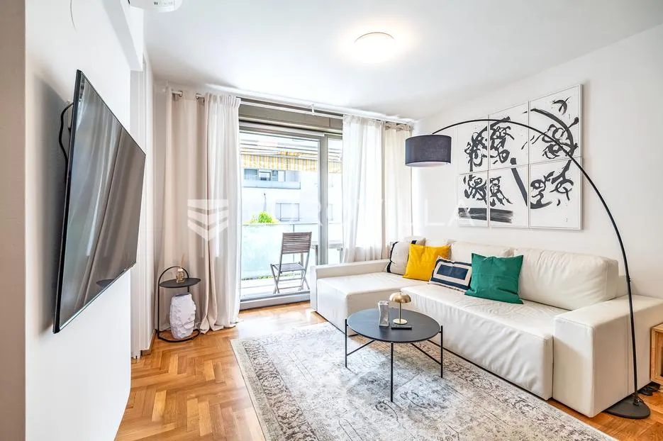 zagreb, donji grad, moderan dvosoban stan s loggijom i garažnim parkirnim mjestom, 55 m² - slika 2