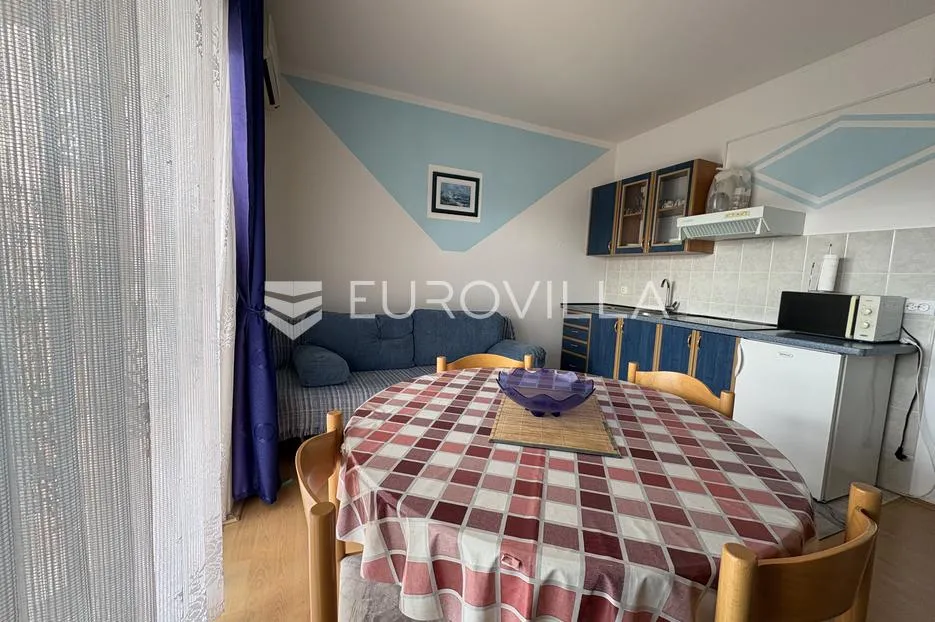 vodice, kuća s 5 apartmana, 278 m² - slika 22