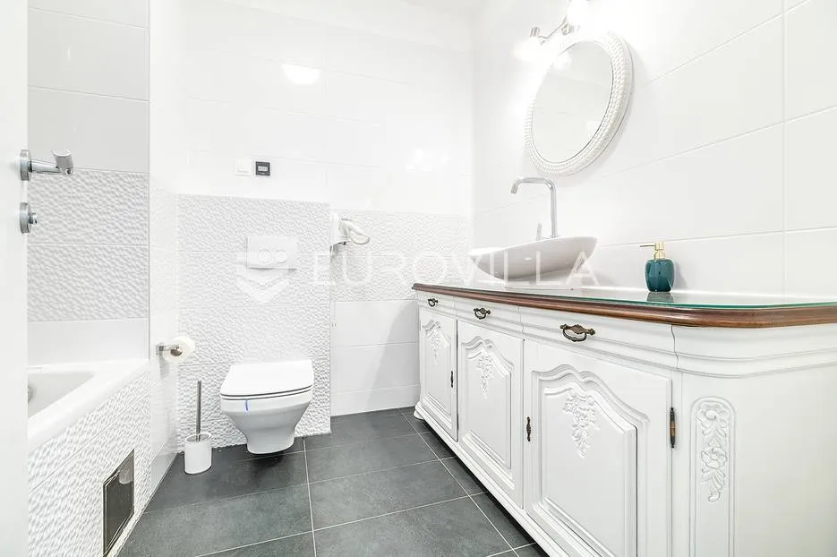 zagreb, dubrava, luksuzan penthouse s terasom i jaccuzijem - slika 11