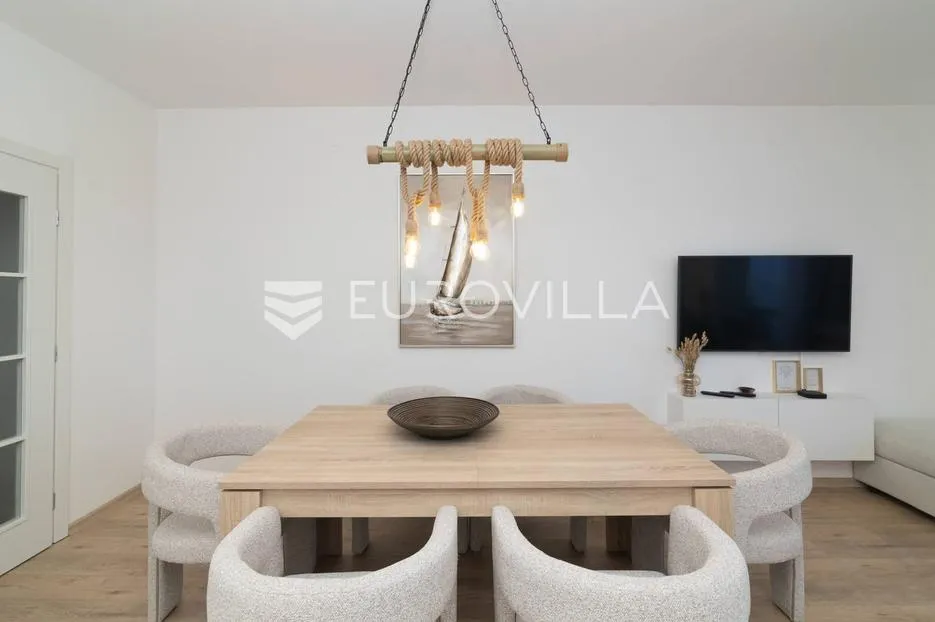 senj, dvosoban stan 62 m² s pogledom na more, udaljen od plaže 80 m - slika 3