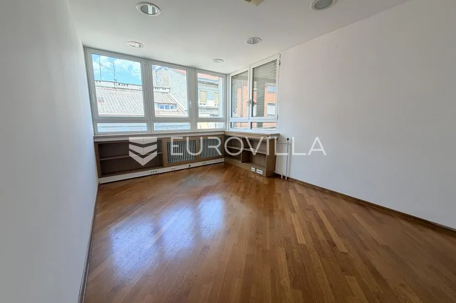 rijeka, brajda, prostran uredski prostor u srcu grada s 6 kancelarija 107 m² - slika 8