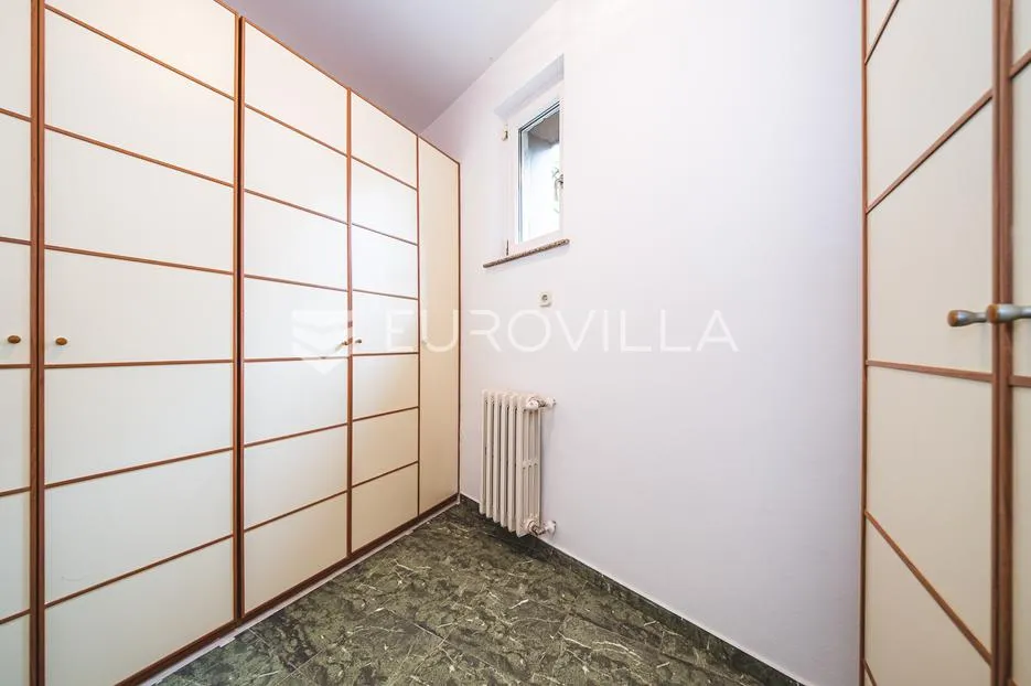 zagreb, pantovčak, peterosoban stan s neto korisnom površinom od 301 m² - slika 18