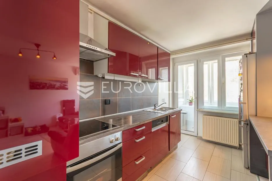 varaždin, centar, namješten dvosoban stan 50 m², useljiv bez ulaganja na odličnoj lokaciji - slika 4