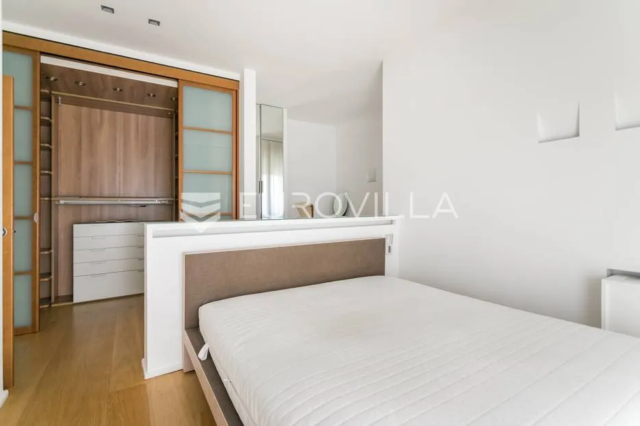 pantovčak, goljak prekrasan peterosoban penthouse nkp 277 m2 sa 2 garaže i 2 pm - slika 17