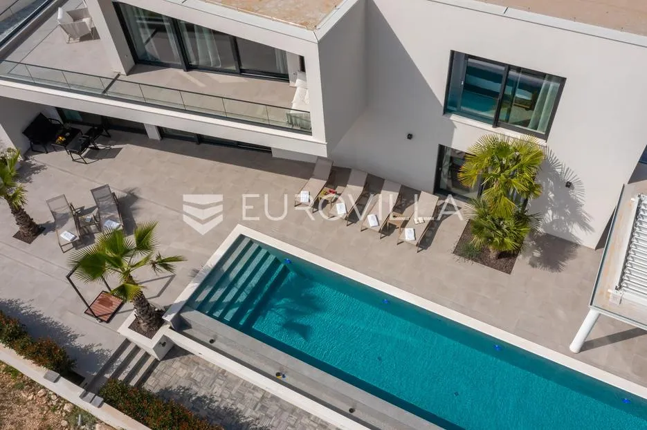 vodice, moderna vila s bazenom i pogledom na more, 332,92 m² - slika 43