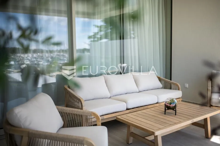 istra, novigrad, luksuzni stan s pogledom na more - slika 28