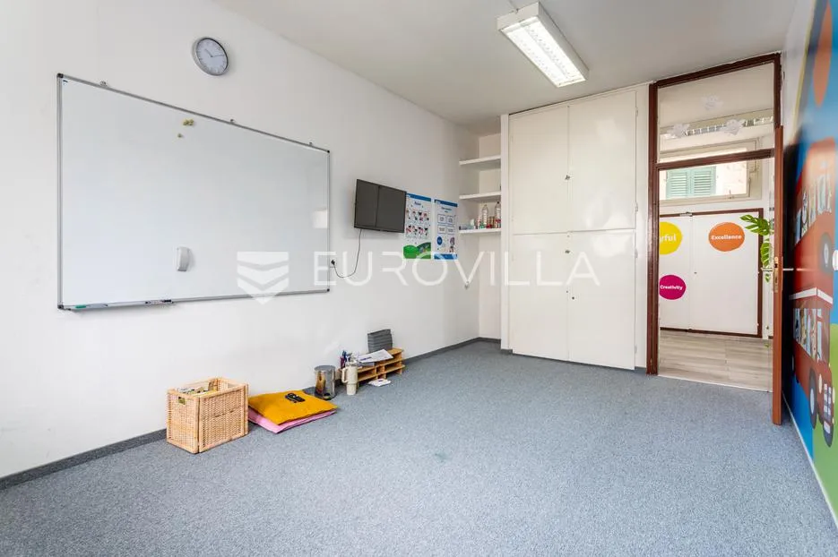 split, zvonimirova ulica, prostran ured 162 m² - slika 9