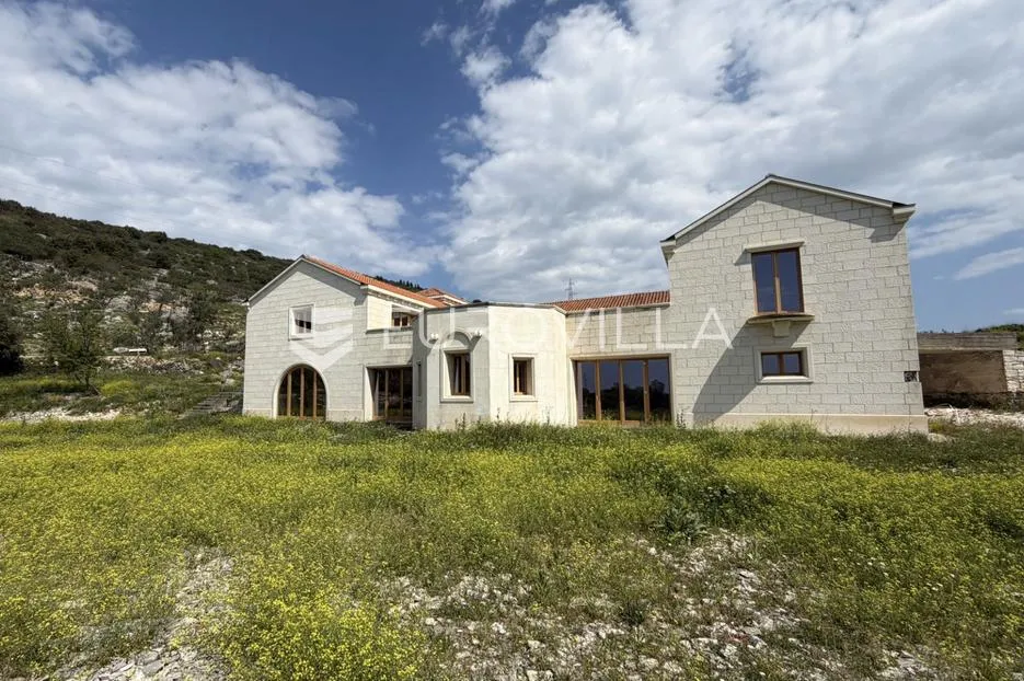 brač, nerežišća, kamena vila na prostranom imanju od 28.122 m² - slika 6