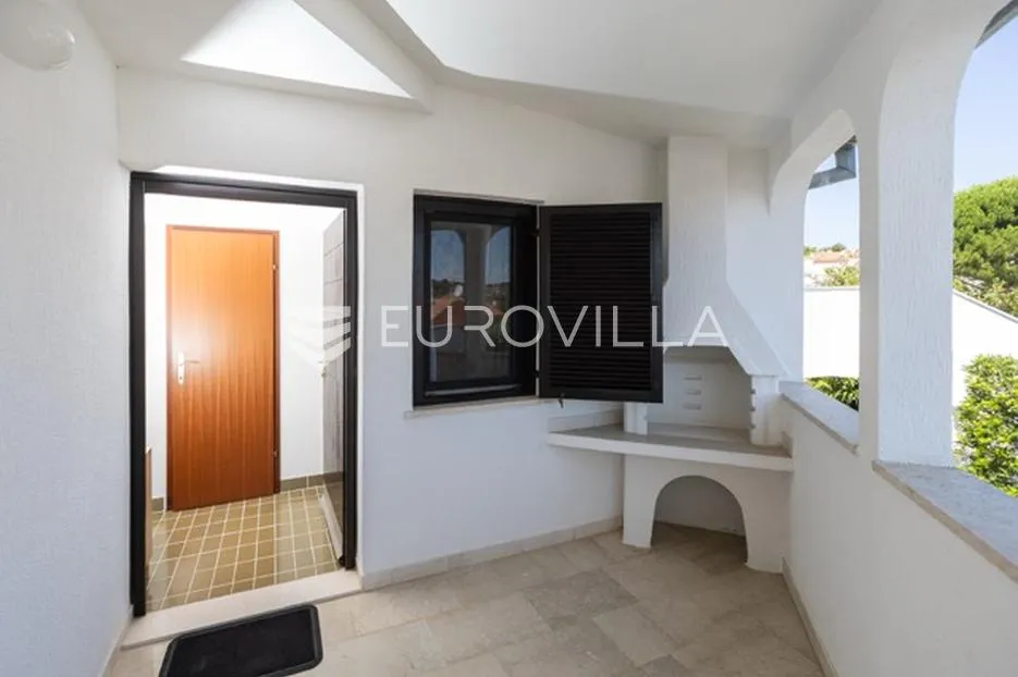 istra, barbariga, elegantan i svijetao stan 44 m² s dvije velike terase na 1. katu - slika 19