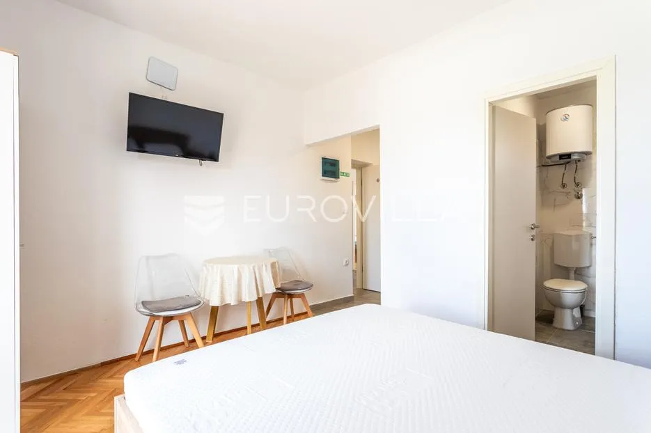 vodice, apartmanska kuća – idealna investicija za turizam! - slika 12