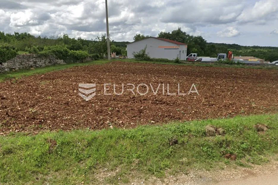istra, okolica tinjana, građevinsko zemljište 1206m2 u mirnom dijelu - slika 2
