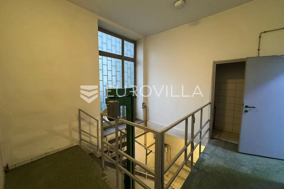 đakovo, centar, poslovni prostor sa skladištem, 230 m² - slika 6