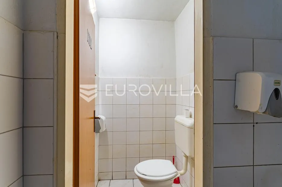 ludbreg, centar, poslovni prostor površine 92 m² - slika 2