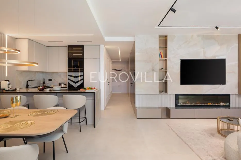 opatija, luksuzan četverosoban stan s privatnim bazenom 220,92 m² - slika 13