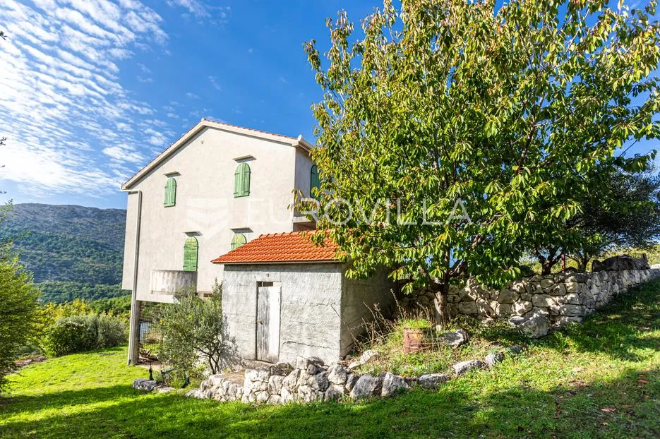 omiš, tugare, velika obiteljska kuća u roh bau izvedbi - slika 4