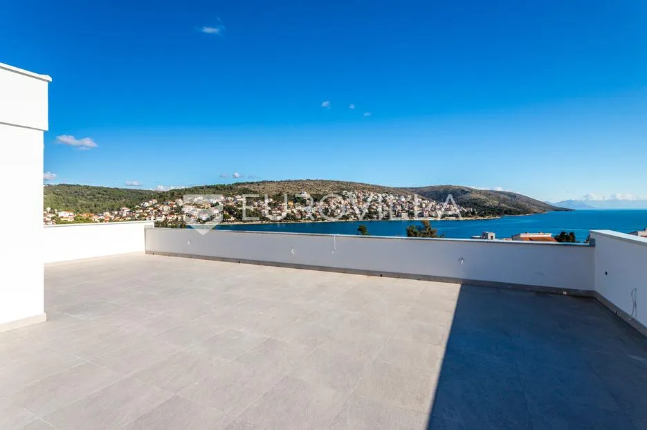 čiovo, okrug gornji, trosoban penthouse s prostranim terasama i pogledom na more, 88.57 m² - slika 12
