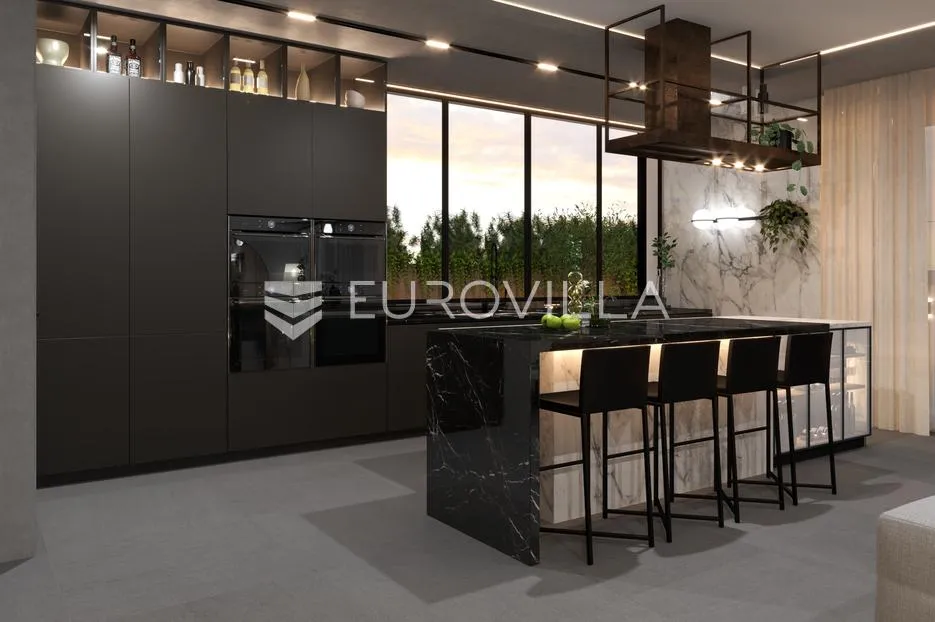 Opatija, četverosoban stan s 3 garažna mjesta, neto korisne površine od 149 m² u NOVOGRADNJI