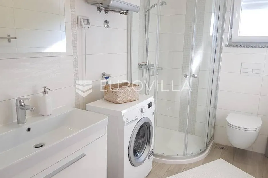 premantura, kuća s četiri apartmana i bazenom - slika 39