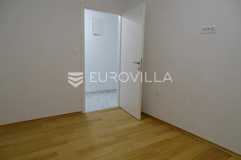 malinska, dva stana ukupne površine 142,20 m² jedinstvena prilika - slika 6