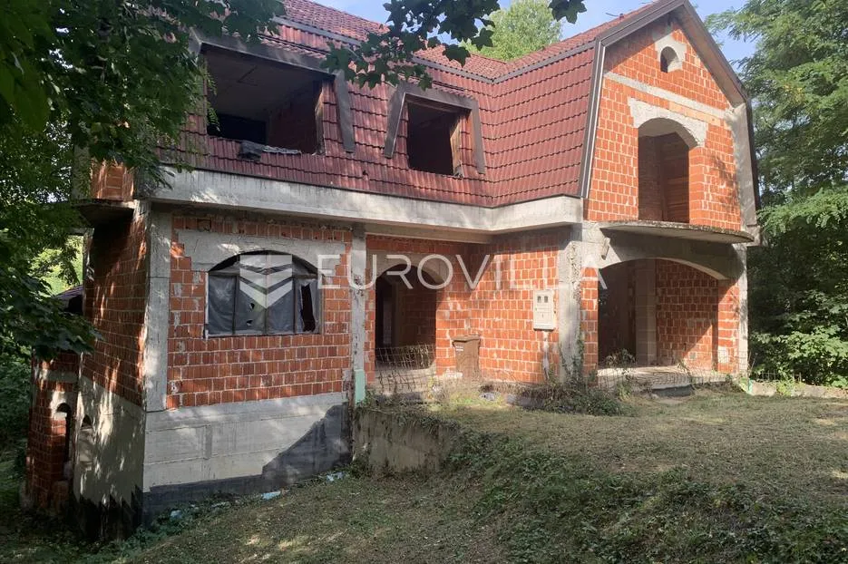 vrhovec, vidovčica nedovršena vila od 400 m² - slika 2