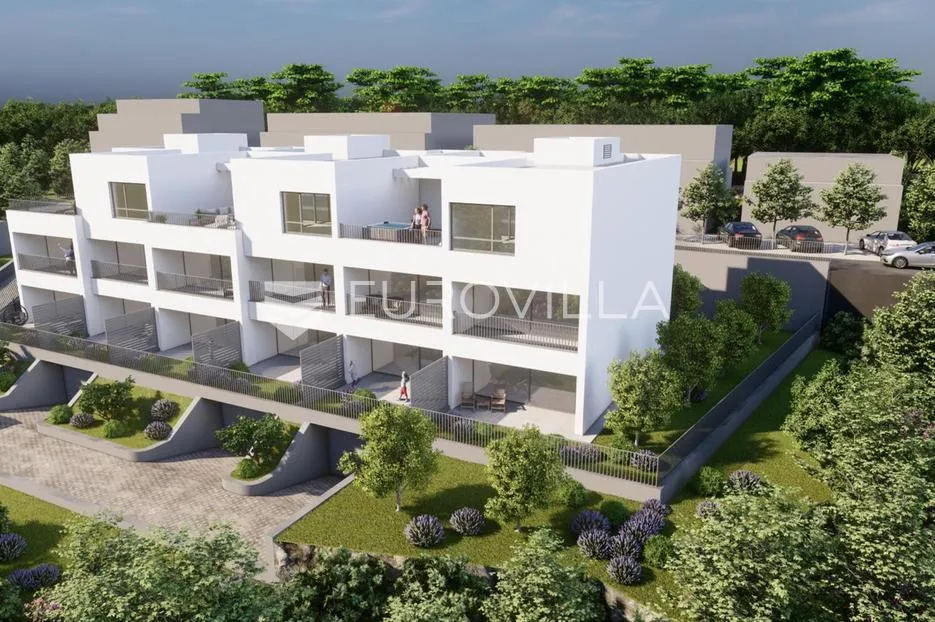 split, podstrana | jednosoban stan na prvom katu s lođom - slika 5