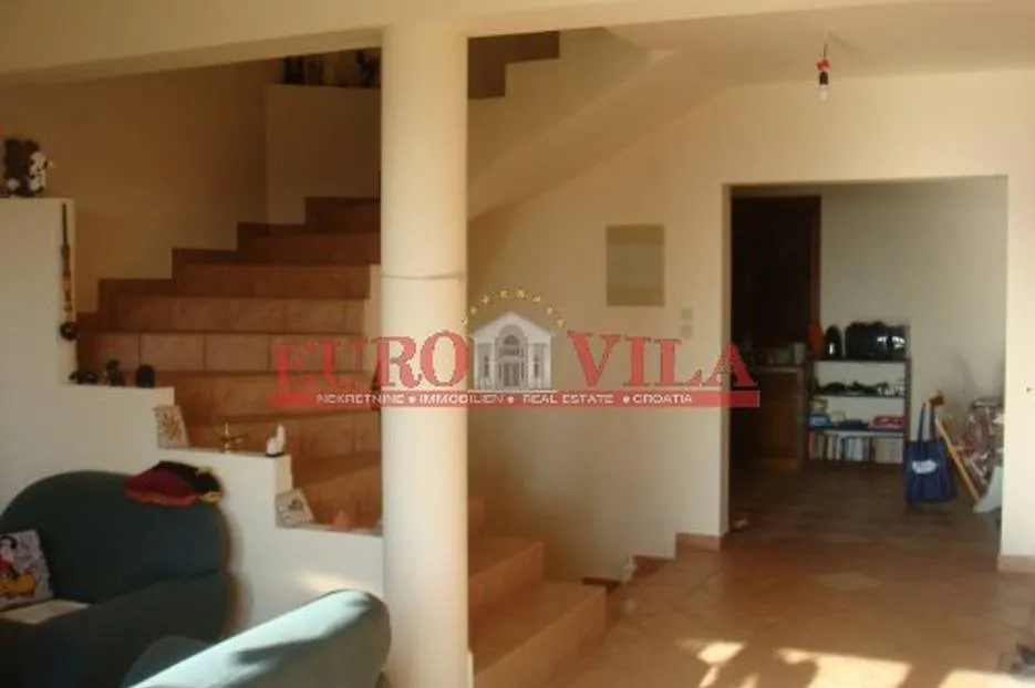 obiteljska vila u podsljemenskoj zoni 500m2 na zemljistu od 6081m2 - slika 6