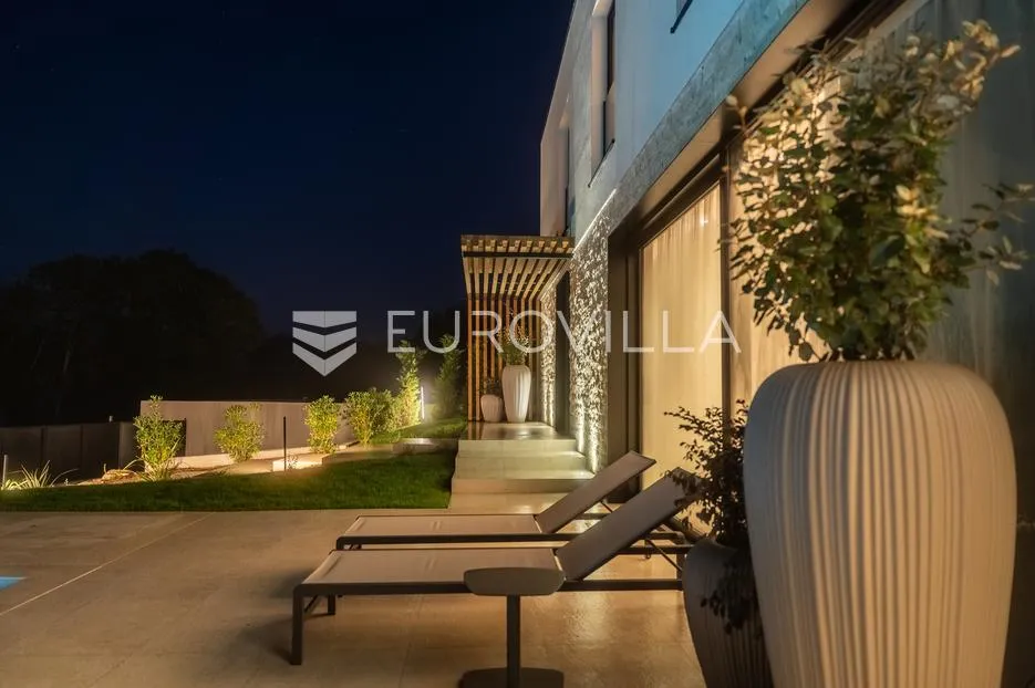 istra, poreč, vrhunska vila sa bazenom - slika 23