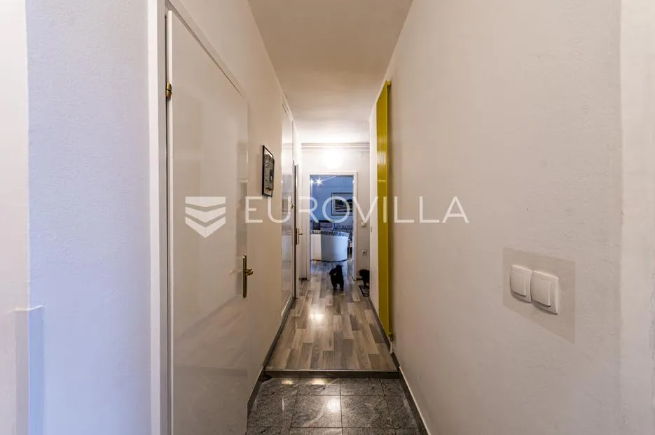 varaždin, centar, stambeno poslovna kuća površine 185 m² - slika 16