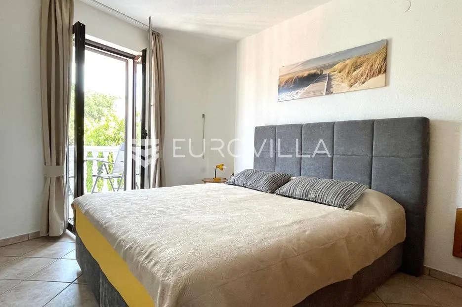 crikvenica, kuća sa 4 apartmana i 2 poslovna prostora, centar, pogled na more - slika 13