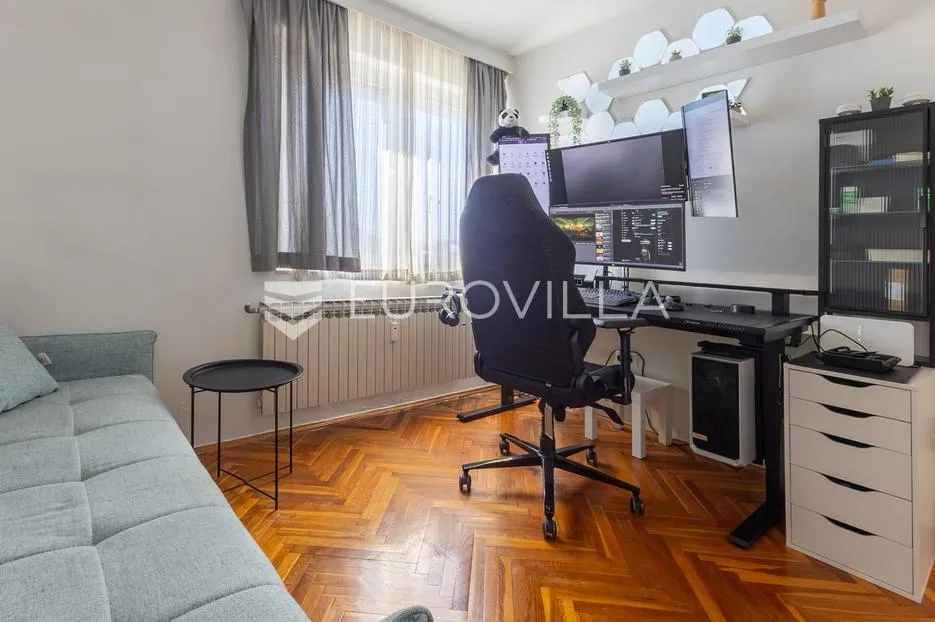 slavonski brod, centar trosoban stan 73 m² - slika 13