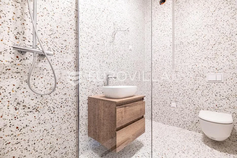 velika gorica, prekrasan četverosoban stan 115 m² - slika 7