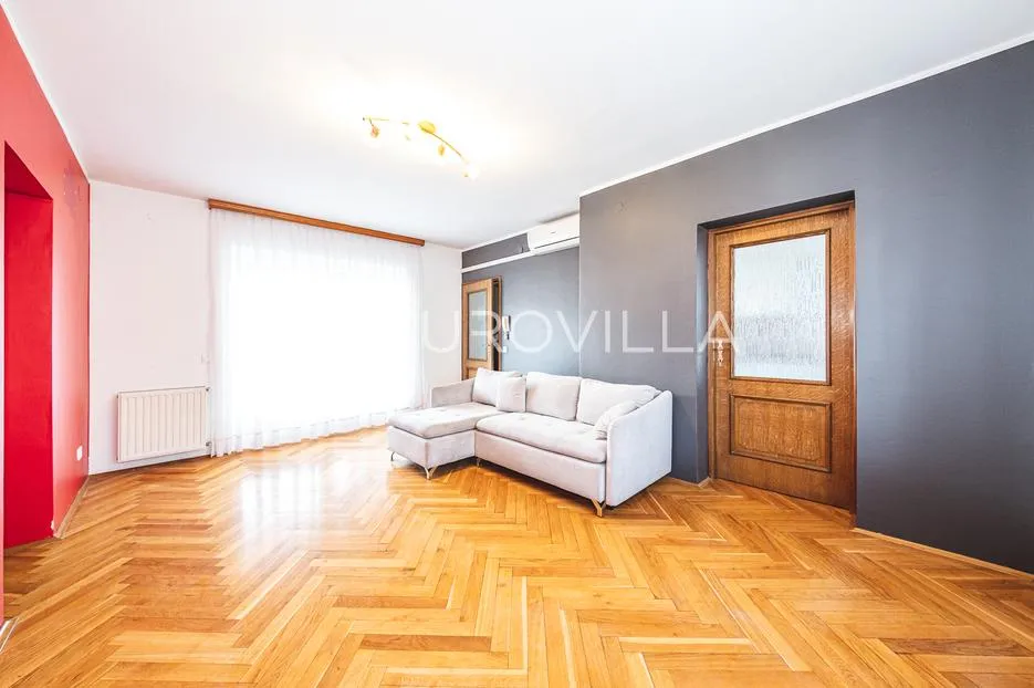 Zagreb, Gračani, prekrasan trosoban stan s terasom 69,42 m²