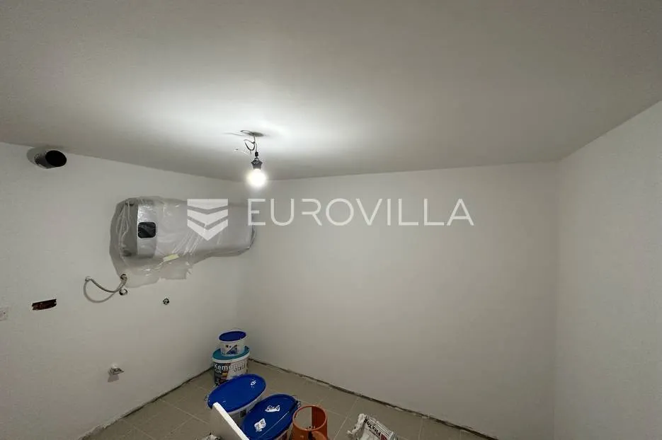pula, nova veruda, stan s vrtom i pogled marina veruda - slika 7