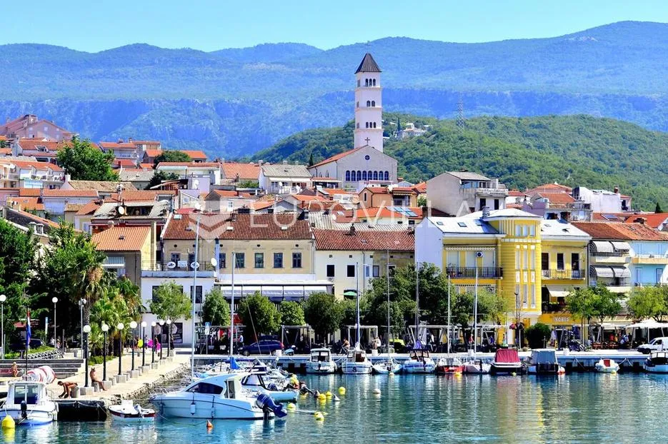 crikvenica, dvosobni apartman 35 m², lođa i pogledom na more - slika 2
