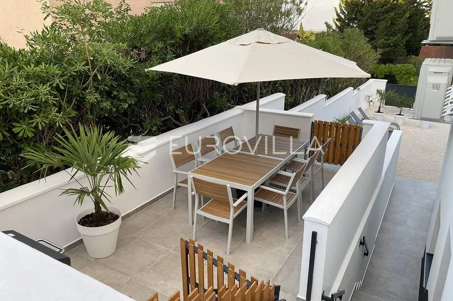 istra, premantura, kuća sa 3 luksuzna apartmana i pogledom na more, nkp 315 m2 - slika 20