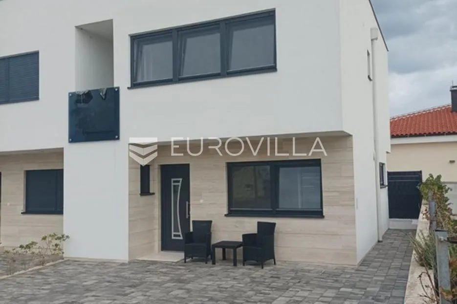 vir, atraktivan dvoetažni apartman s 3 spavaće sobe i pogledom na more - slika 4