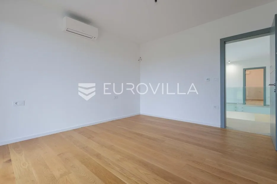 istra, pomer, unikatna, moderna villa 20 m od mora 322 m² - slika 41