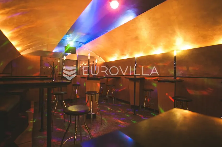 osijek, tvrđa, poslovni prostor 100 m², ugostiteljski objekt spreman za rad, prodaja - slika 11