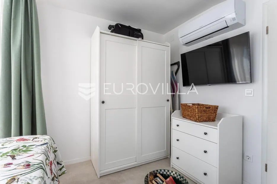 žnjan, moderan penthouse s prekrasnim pogledom na more - slika 11