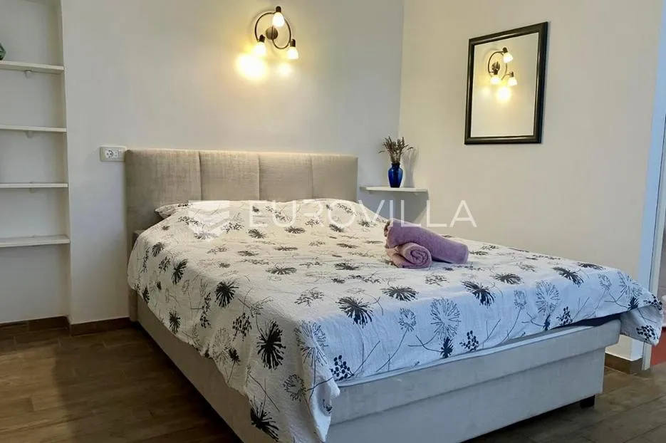 opatija, centar, prekrasna etaža kuće 141 m² u vili iz talijanskog doba - slika 11