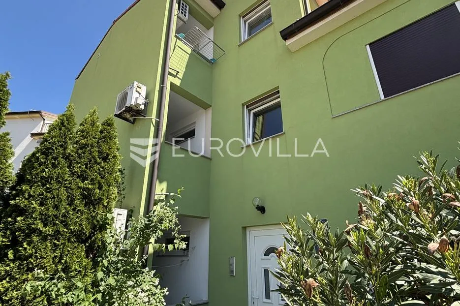 istra, medulin, apartmanska kuća sa tri stana na mirnoj lokaciji - slika 37