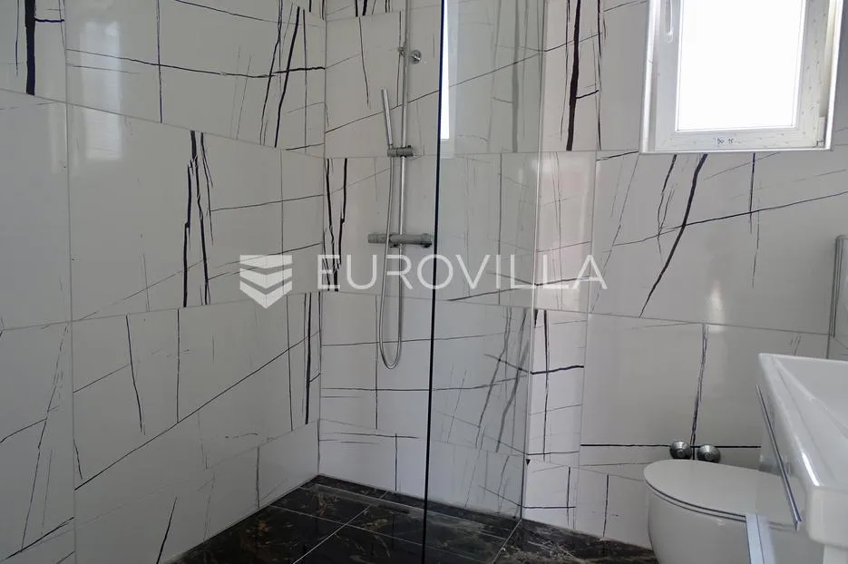 malinska, miholjice, obiteljska villa 161.78 m², s bazenom i pogledom na more - slika 11