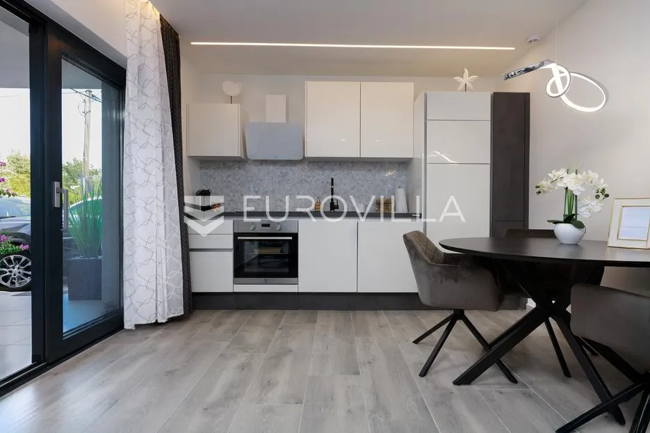 malinska, prekrasna vila s 3 stambene jedinice, bazen, pogled na more - slika 28