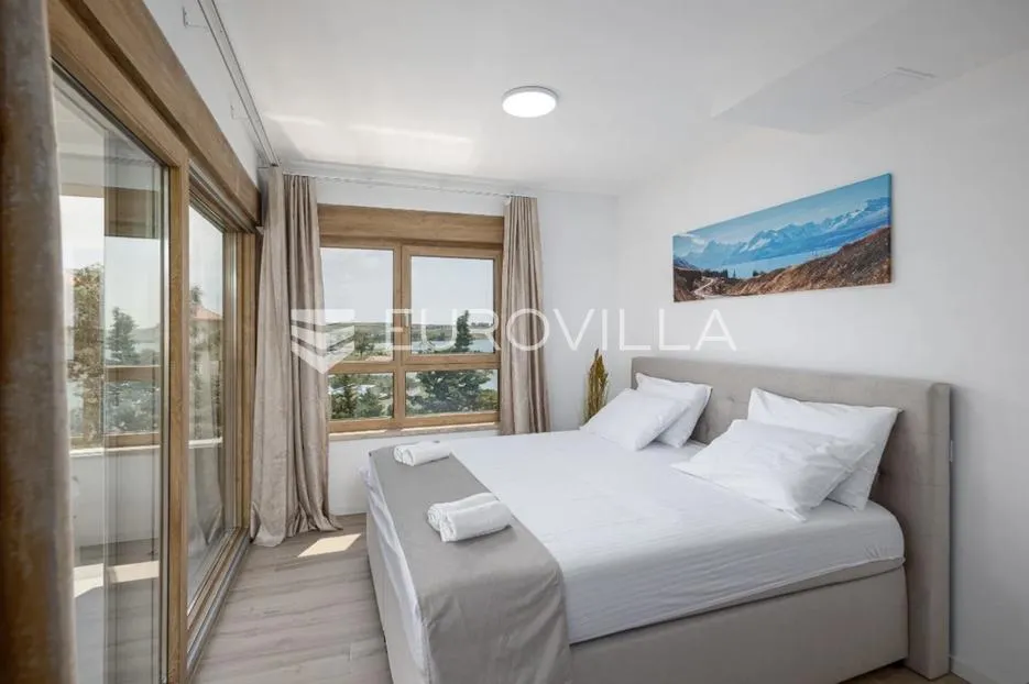 pag, povljana, 1. red do mora, namješten troetažni stan, 95 m² - slika 19