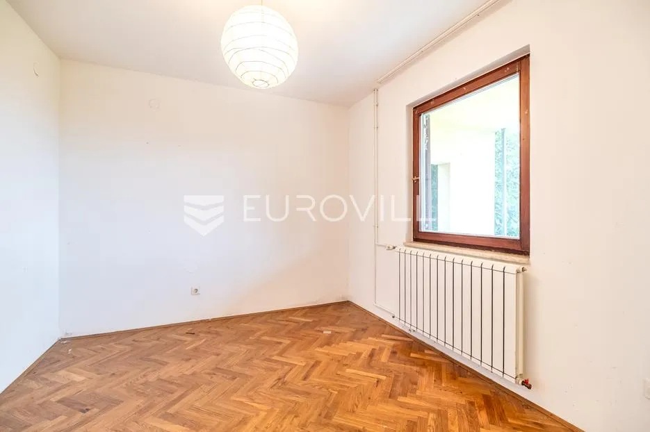 zagreb, podsused prekrasna obiteljska kuća 250 m² na parceli 4000 m² - slika 5