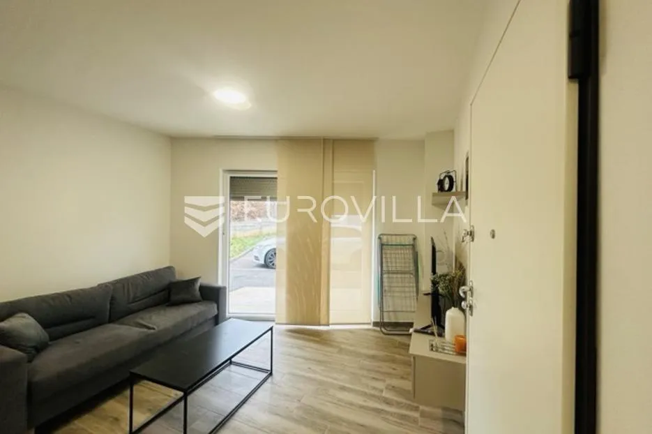 istra, pula, moderan dvosoban stan 52 m², s vrtom, širi centar grada - slika 2