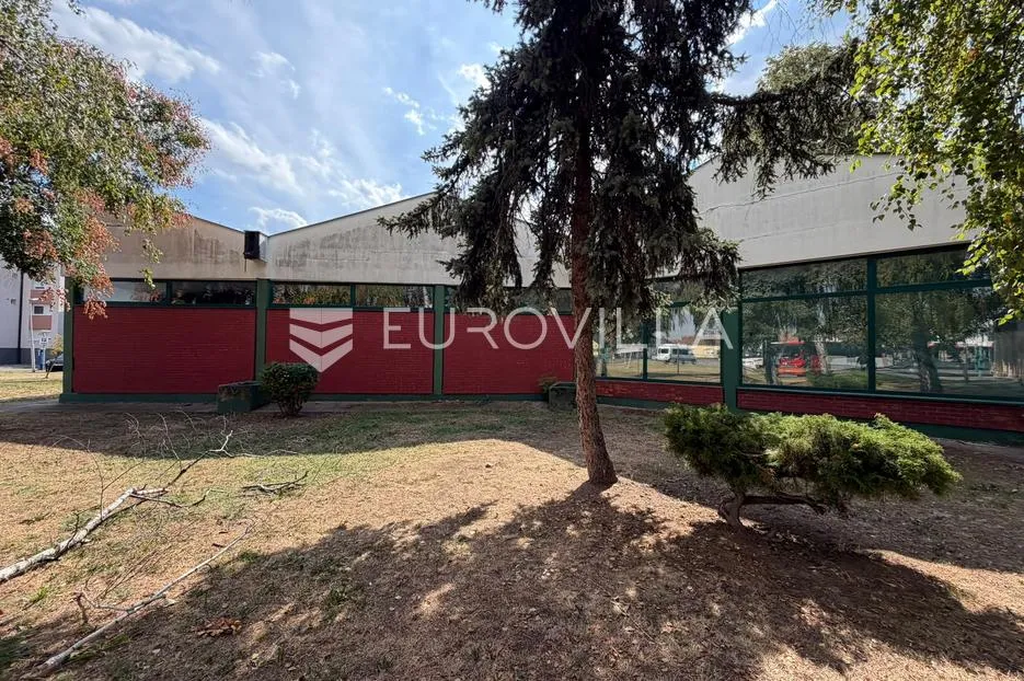 đakovo, strogi centar, poslovna zgrada 755 m² - slika 15